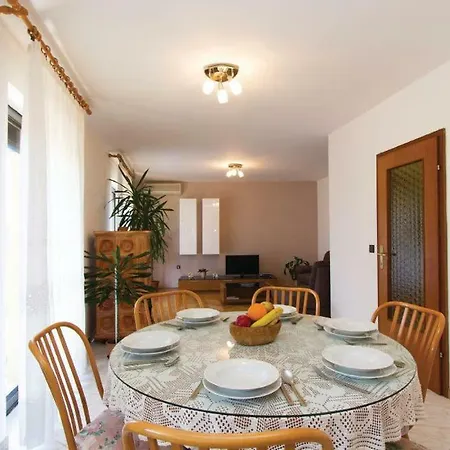 Roza-800m From The Beach Διαμέρισμα